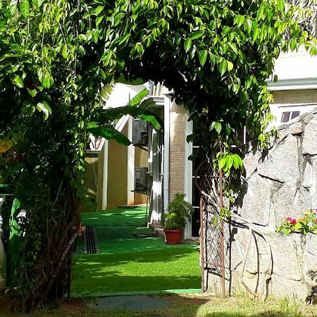 Hibiscus House Seychelles Self Catering Leilighet Victoria Eksteriør bilde