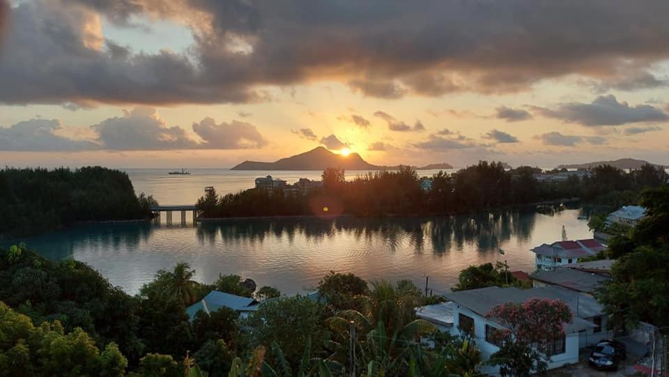 Hibiscus House Seychelles Self Catering Leilighet Victoria Eksteriør bilde