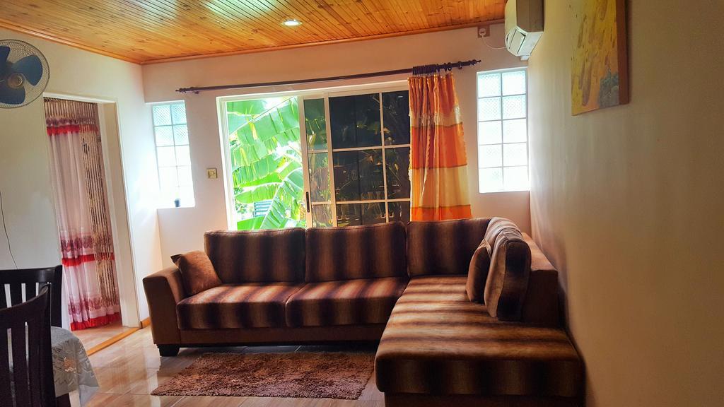 Hibiscus House Seychelles Self Catering Leilighet Victoria Eksteriør bilde
