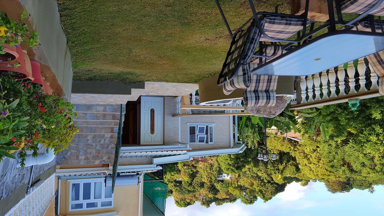Hibiscus House Seychelles Self Catering Leilighet Victoria Eksteriør bilde