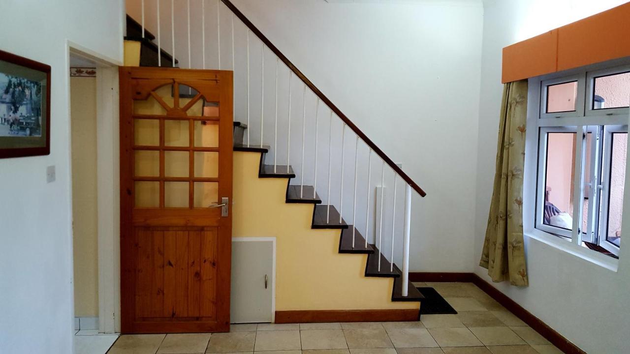 Hibiscus House Seychelles Self Catering Leilighet Victoria Eksteriør bilde