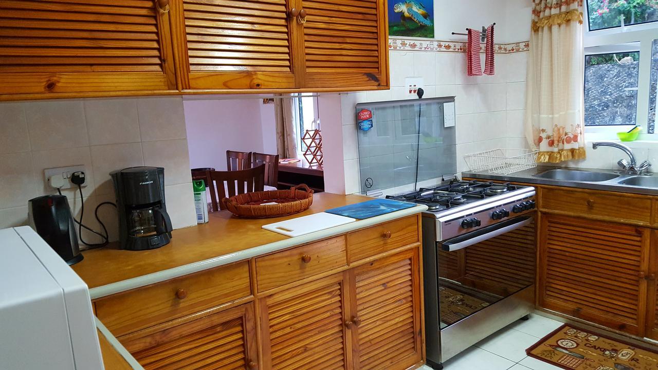 Hibiscus House Seychelles Self Catering Leilighet Victoria Eksteriør bilde