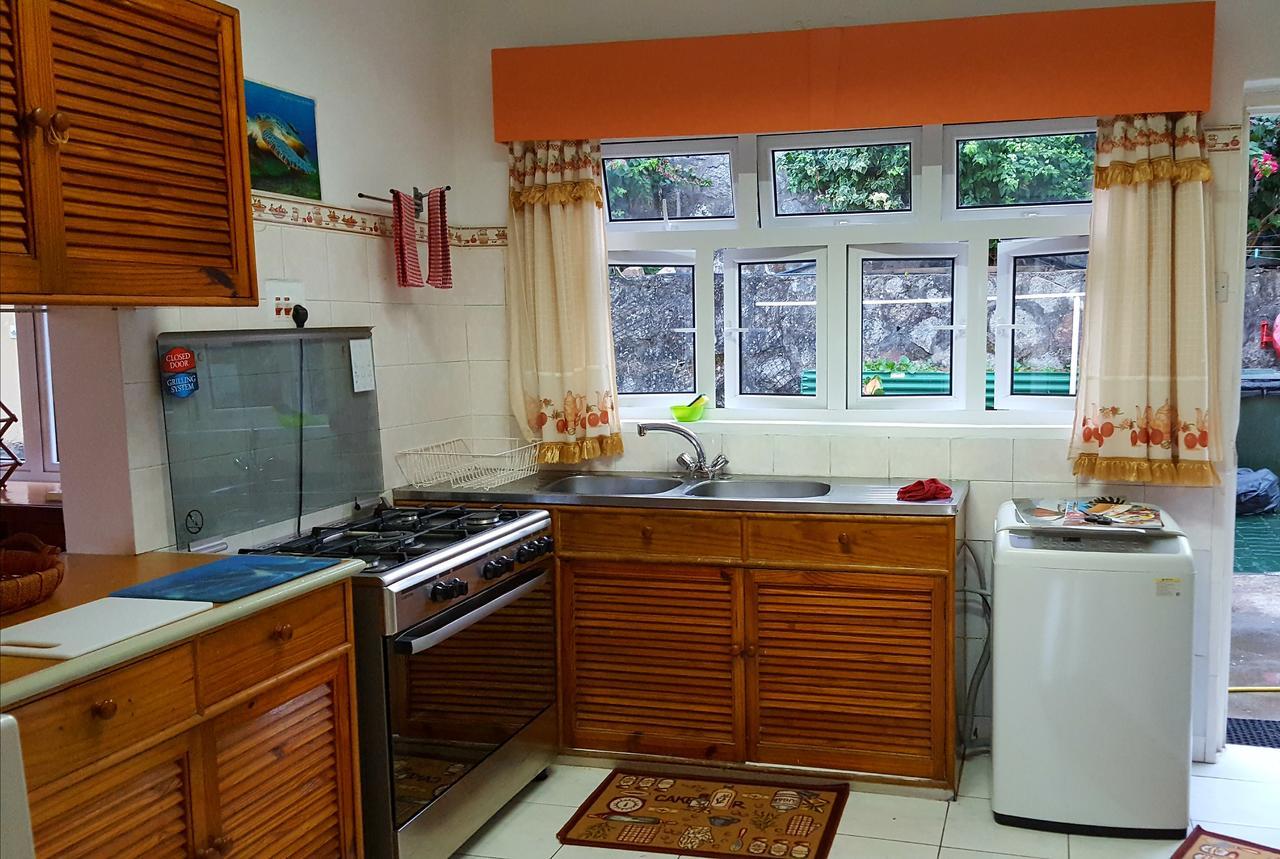 Hibiscus House Seychelles Self Catering Leilighet Victoria Eksteriør bilde