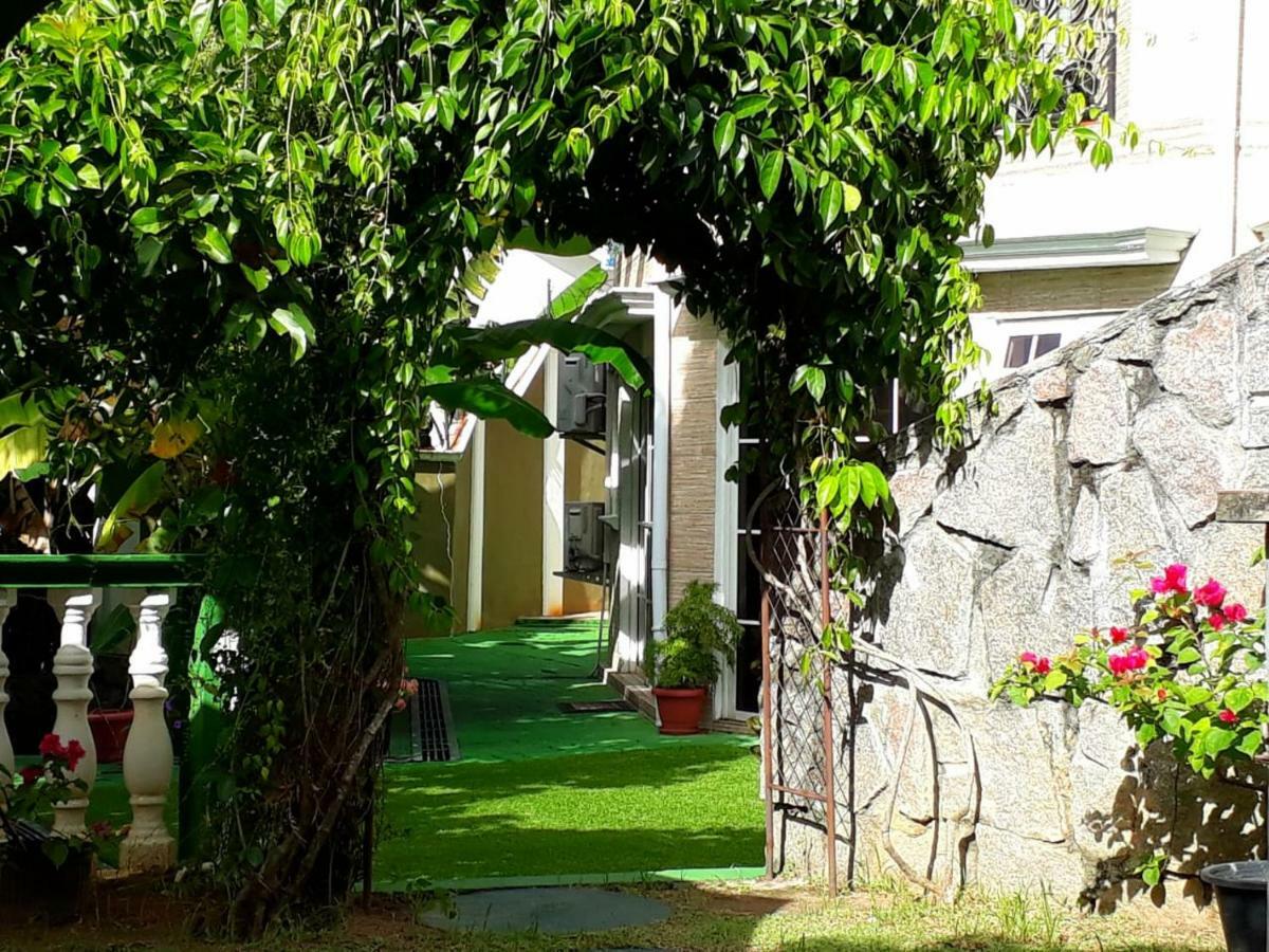 Hibiscus House Seychelles Self Catering Leilighet Victoria Eksteriør bilde