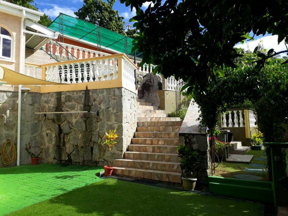 Hibiscus House Seychelles Self Catering Leilighet Victoria Eksteriør bilde